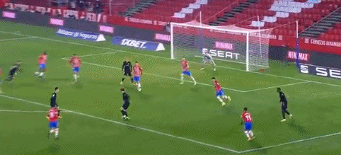 东体：申花主力赛季中后期身心疲劳，阵容一直是“明牌”状态