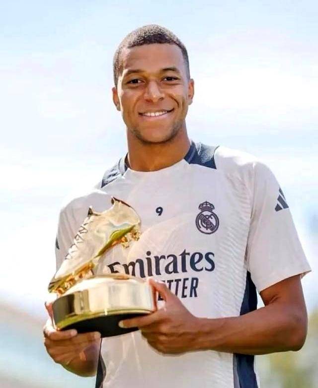 洛杉矶道奇队大谷翔平因右手肘韧带恢复良好，被允许在 2026 春训投球