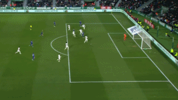 米兰0-1费耶诺德 欧冠淘汰赛附加赛首回合告负